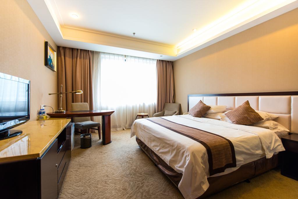 Vienna International Hotel - Expo Branch Шанхай Екстериор снимка