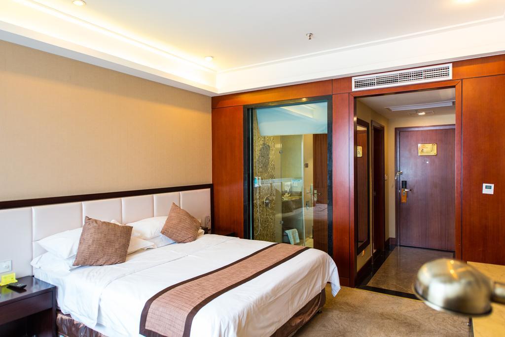 Vienna International Hotel - Expo Branch Шанхай Екстериор снимка