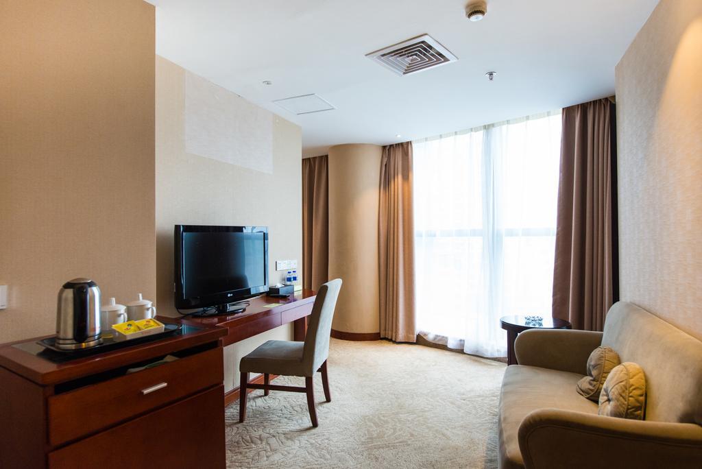 Vienna International Hotel - Expo Branch Шанхай Екстериор снимка