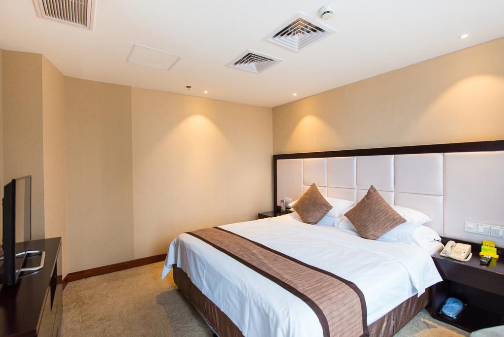 Vienna International Hotel - Expo Branch Шанхай Екстериор снимка
