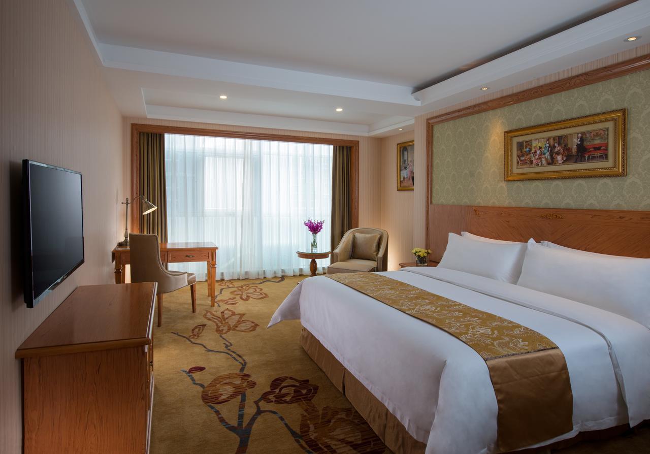 Vienna International Hotel - Expo Branch Шанхай Екстериор снимка